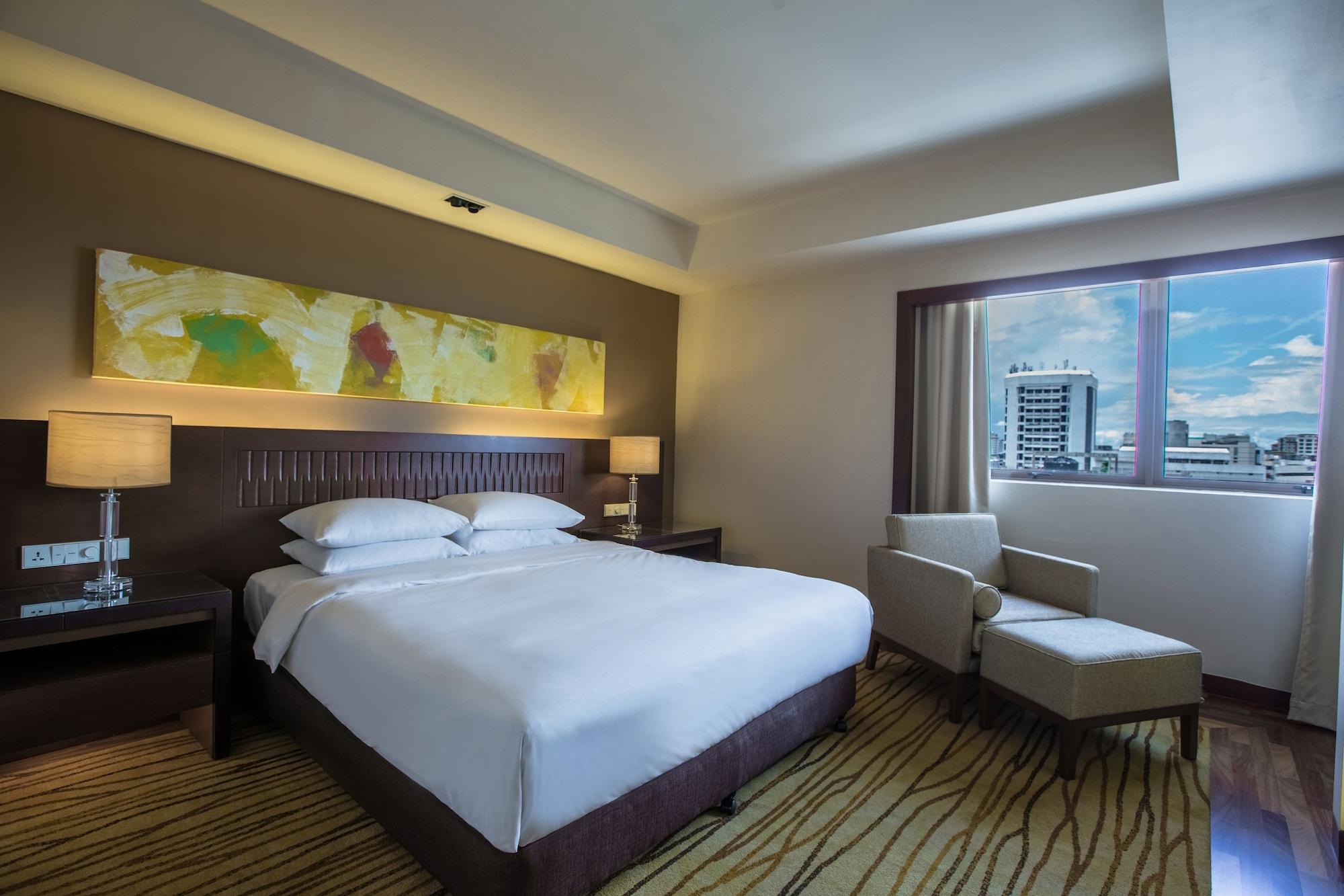 Hyatt Regency Kinabalu Hotel Kota Kinabalu Exterior photo Deluxe Room
