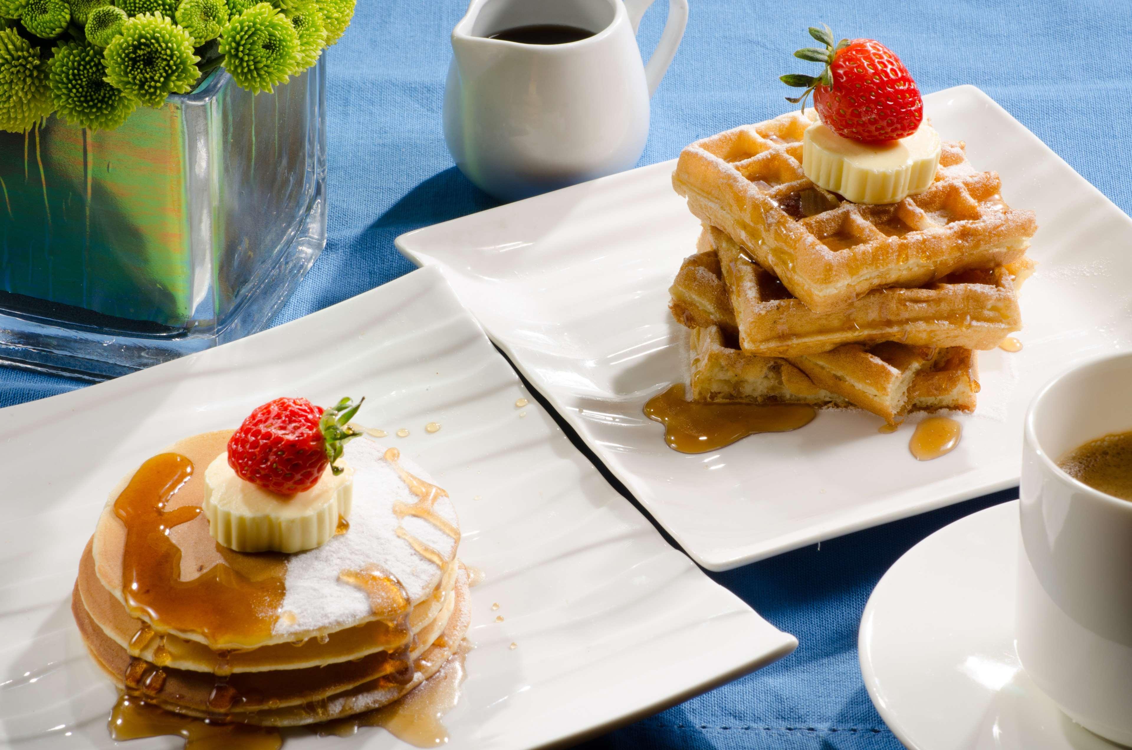 Hyatt Regency Kinabalu Hotel Kota Kinabalu Exterior photo A stack of waffles
