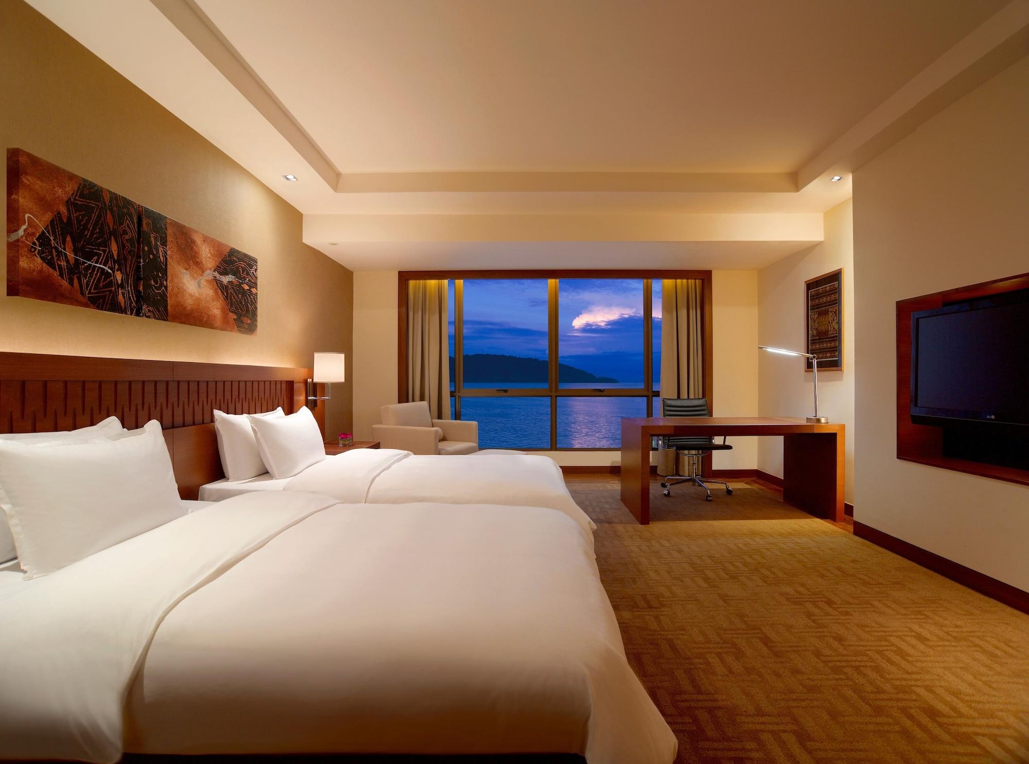 Hyatt Regency Kinabalu Hotel Kota Kinabalu Exterior photo Deluxe Room